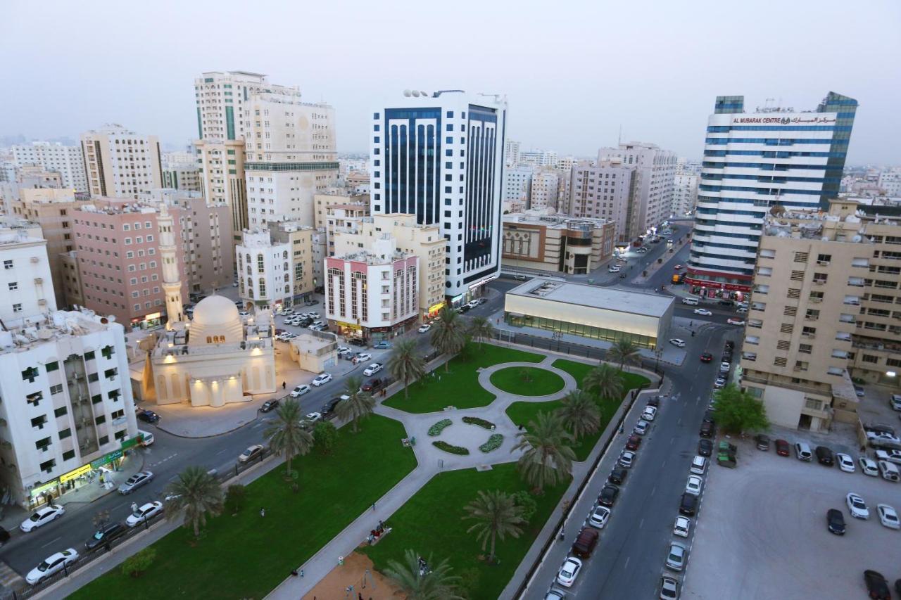 Al Hamra Hotel Sharjah Exterior photo